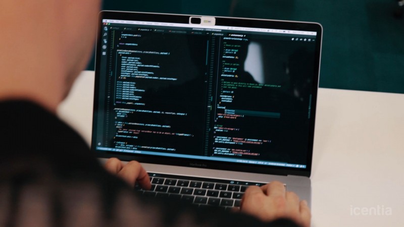 Icentia | Pub #3: Les développeurs